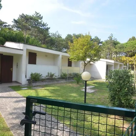 Lovely Flat In A With Pool 比比翁