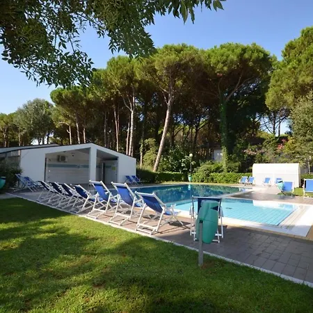 Lovely Flat In A With Pool 公寓
