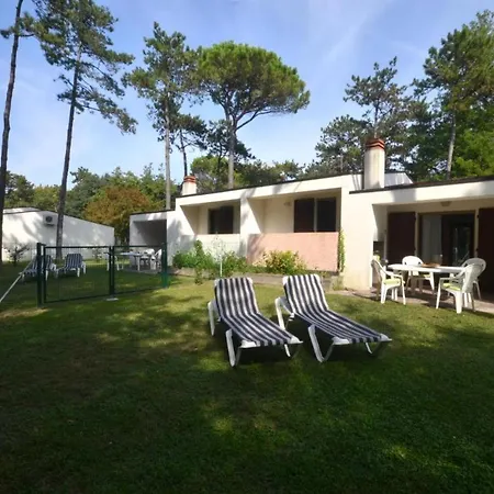 公寓 Lovely Flat In A With Pool 比比翁