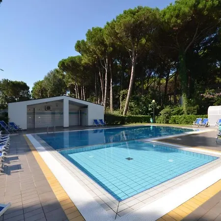 Lovely Flat In A With Pool *