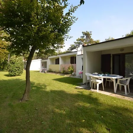 公寓 Lovely Flat In A With Pool 比比翁