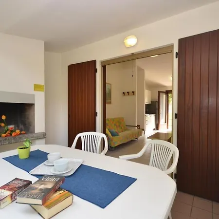 Lovely Flat In A With Pool * 比比翁
